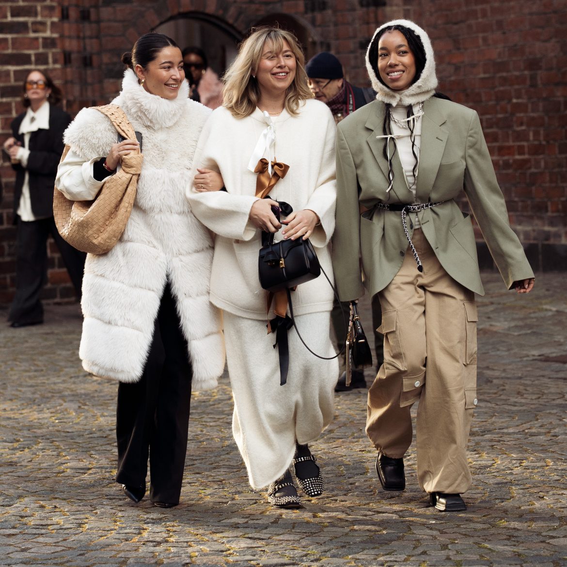 Een keer wat anders dan jeans of een pantalon? Deze broek is een investering waard