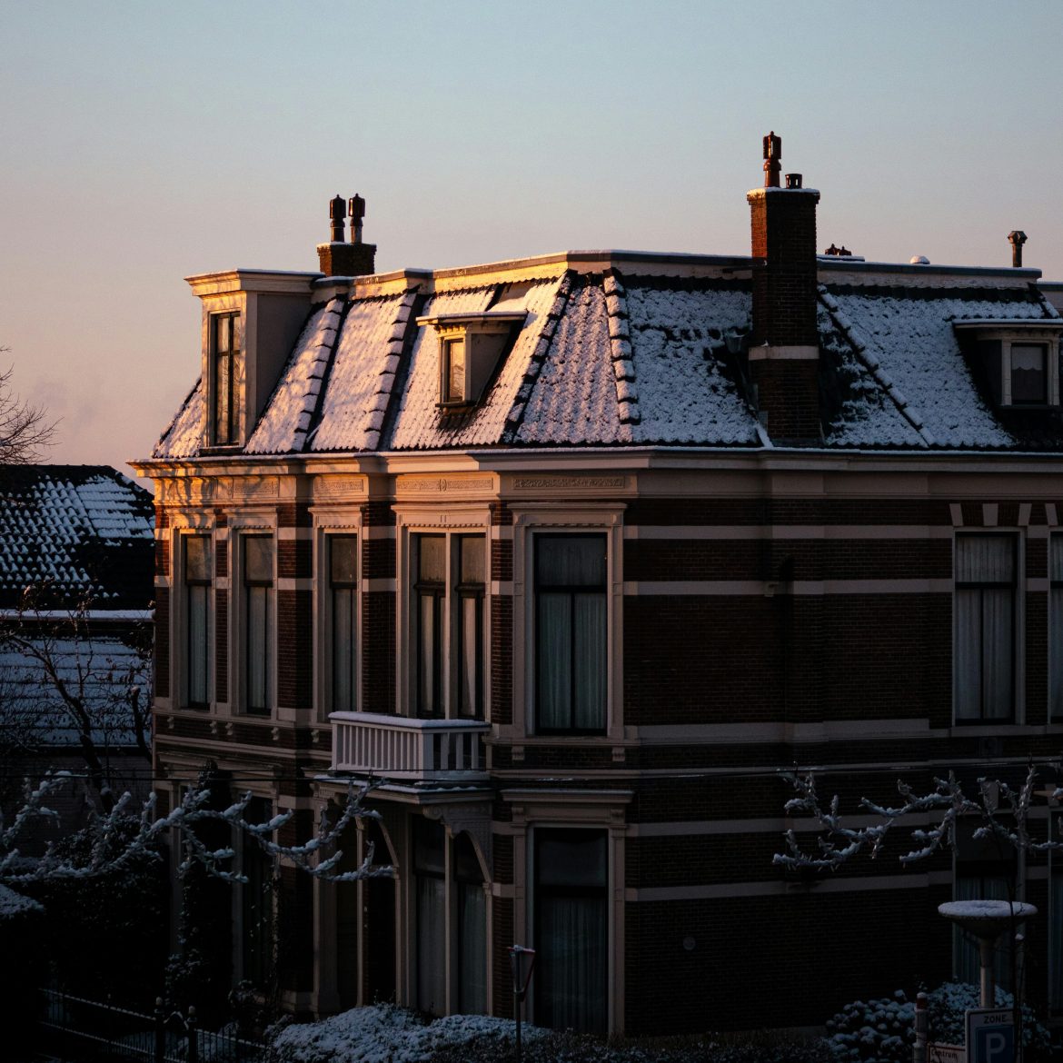 daken met sneeuw