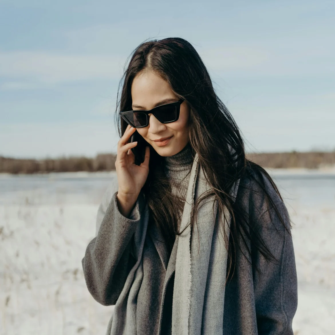 Waarom het extra belangrijk is een zonnebril te dragen als er sneeuw ligt (en zeker déze stijlvolle exemplaren)