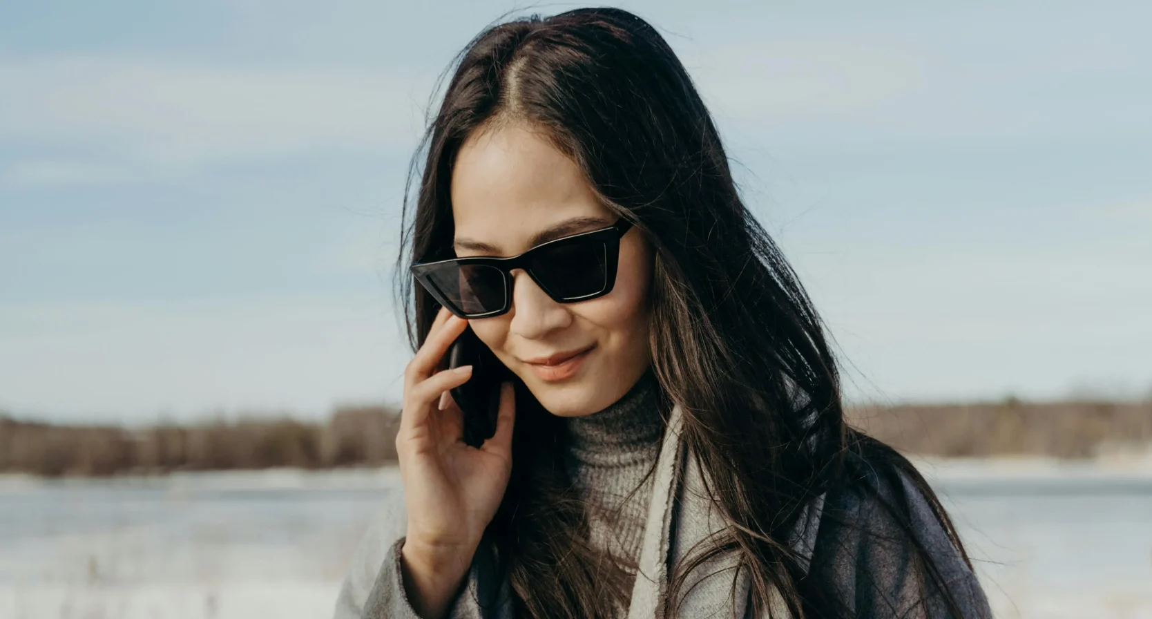 Waarom het extra belangrijk is een zonnebril te dragen als er sneeuw ligt (en zeker déze stijlvolle exemplaren)