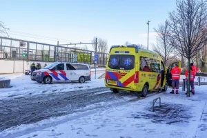 Thumbnail voor Man in Schiedam mogelijk overleden door mishandeling na klacht over sneeuwballen