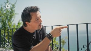 Thumbnail voor Mike en Denise gaan het gesprek aan in 'De Hanslers': 'Die situatie heb je toch zelf gecreëerd?'