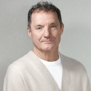 Thumbnail voor Zanger John de Bever is hypochonder: 'Ik laat 20 keer per jaar mijn bloed prikken, schaam ik me niet voor'