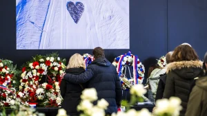 Thumbnail voor Ouders van in Zwitserse bar omgekomen Cyane (24) delen laatste moment dochter: 'Ze was bewusteloos, maar leefde nog'