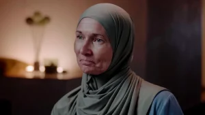 Thumbnail voor Claudia vertelt in 'Fase 8: Femicide' over huiselijk geweld: 'Hij probeerde mijn ogen eruit te drukken'