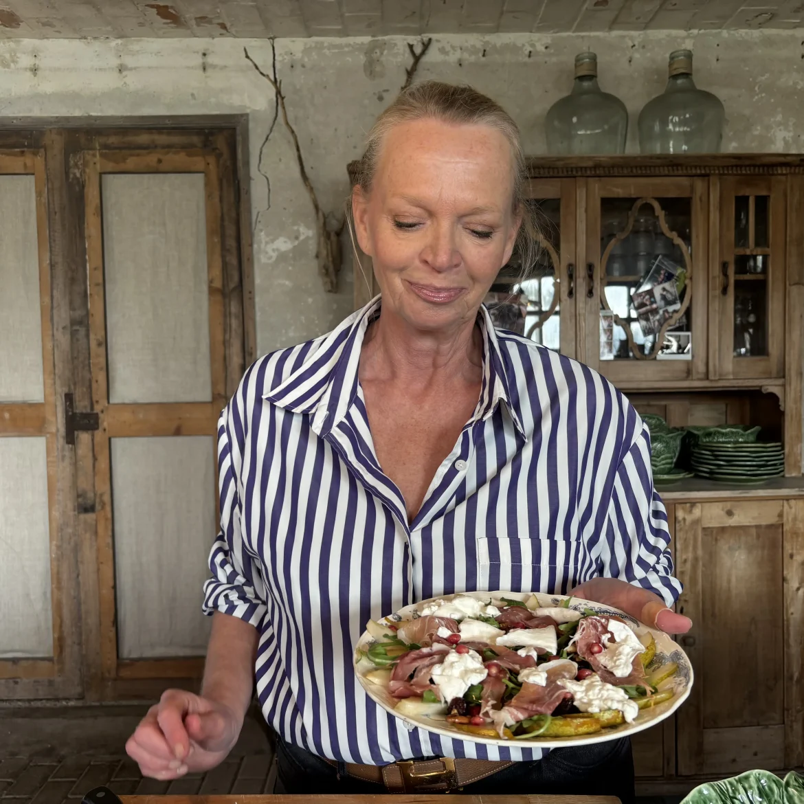 Karin met perensalade