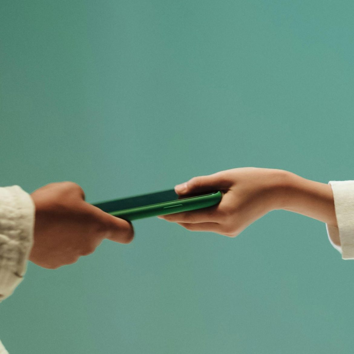 online buitensluiten kind, telefoon, handen