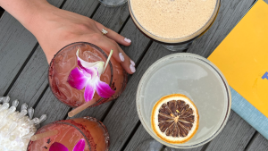 Thumbnail voor Hierdoor worden vrouwen sneller dronken dan mannen (en hebben ze meer last van de gevolgen)
