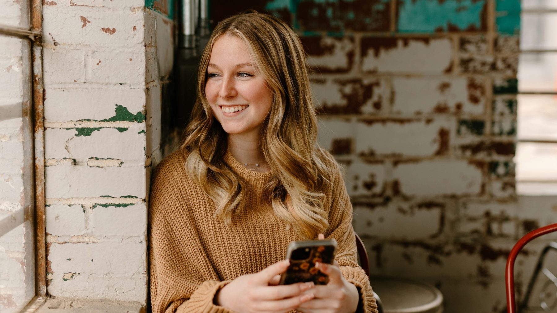 Cassandra's broer (37) past één middag op haar dochter tijdens wintersport: 'Voor een snoepje'