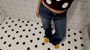 Thumbnail voor Brechtje had zich lang niet geschoren: 'Huisgenoot maakte foto en vroeg wiens balhaar het was'