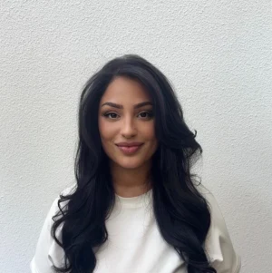 Thumbnail voor Lorraine runt eigen thuiszorgorganisatie: 'Mensen moeten in eigen omgeving goede zorg krijgen'