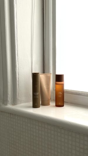 Thumbnail voor Zó lang is je skincare goed (en dit kan gebeuren als je toch doorsmeert)