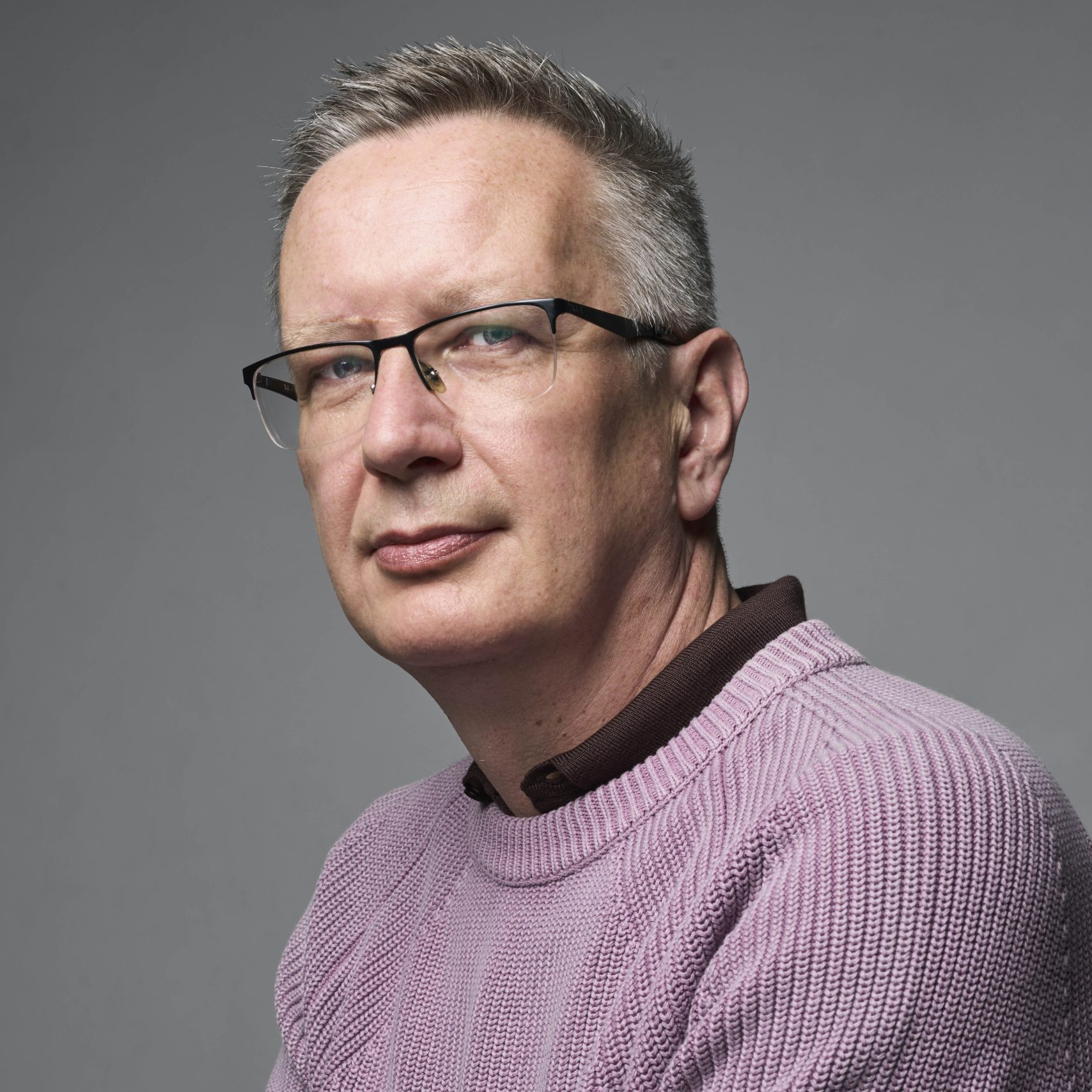 Rolf (54): ‘Twee keer heb ik mijn moeder om een verklaring voor haar misbruik gevraagd. Ze zweeg’