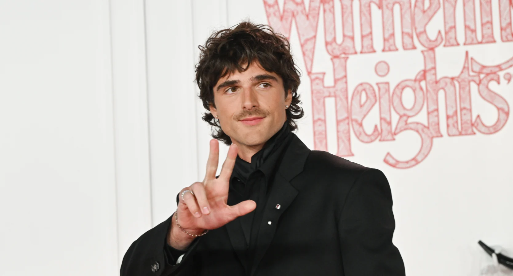 jacob elordi james bond