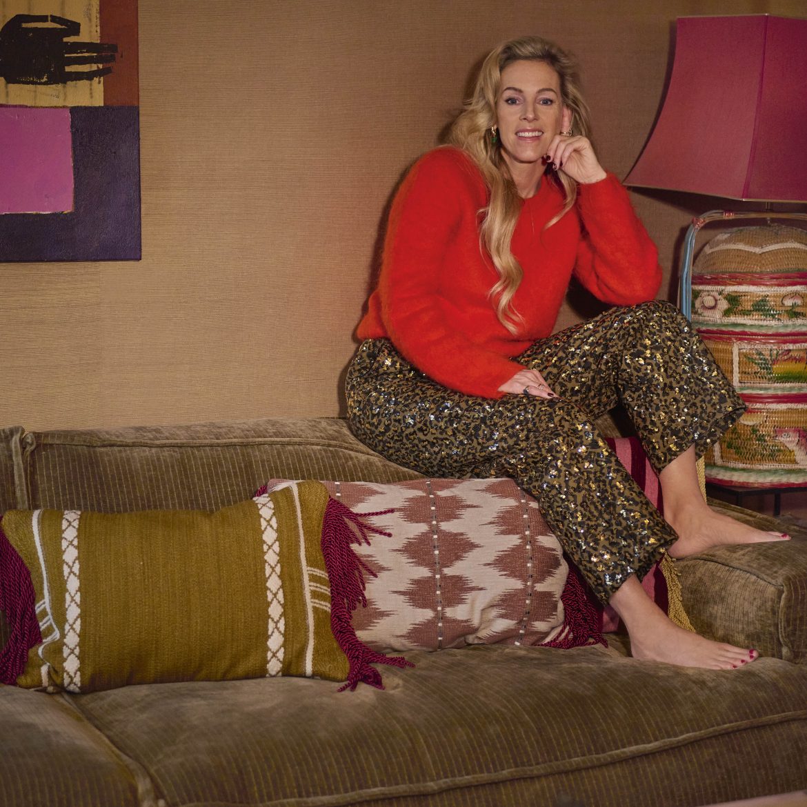 Een kijkje in het grote mensen-poppenhuis van Roos Reedijk: 'Mijn kinderen schaamden zich voor ons huis'