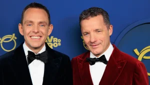 Thumbnail voor Waarom John en Kees de Bever niet intiem zijn op tv: 'Betekent niet dat het er niet is'