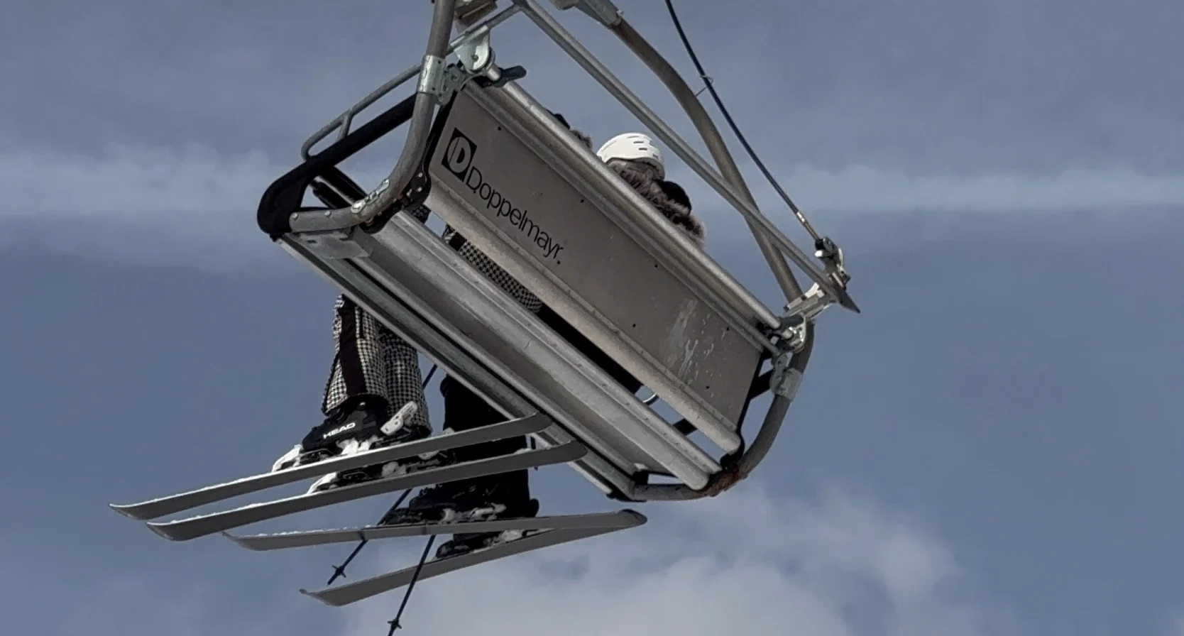 vrouw overlijdt skilift