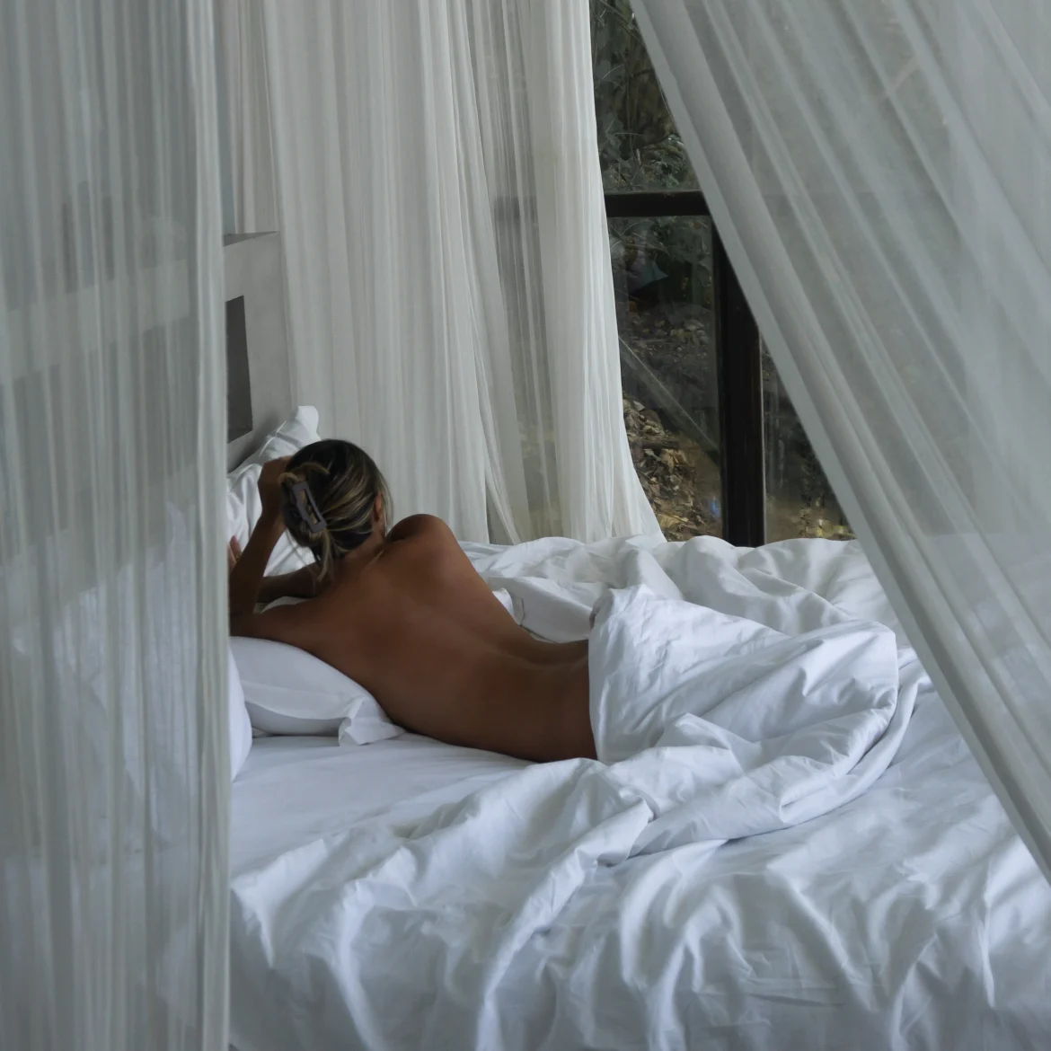 Zoveel verdient high-class escort Sita: 'Mijn duurste lingerieset kostte 1600 euro'