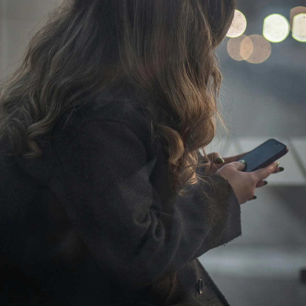 man verdacht afpersen dertig vrouwen