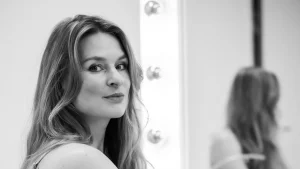 Thumbnail voor Van vijf nummer 1-hits naar psychologie: dit is waarom Sandra van Nieuwland een nieuwe studie doet