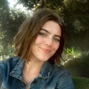 Thumbnail voor Anne woont antikraak in haar oude basisschool: 'Het voelt nog steeds surrealistisch'