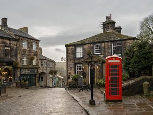 wuthering heights, film, airbnb overnachten
