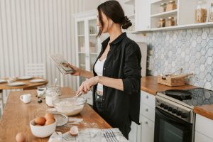 Magie in de keuken: dit van kleur veranderende item geeft je interieur een wel heel bijzondere touch
