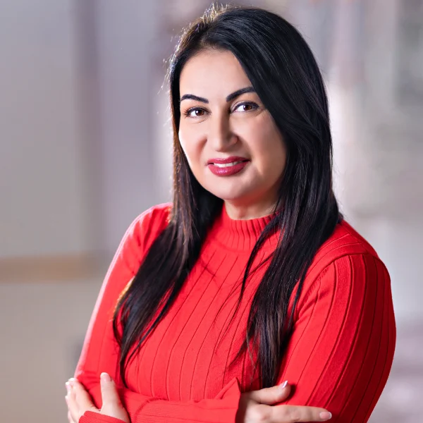 Aysel (54) werd twee keer uitgehuwelijkt door haar ouders: 'Mijn moeder vraagt waarom ik zo 'koud' doe'