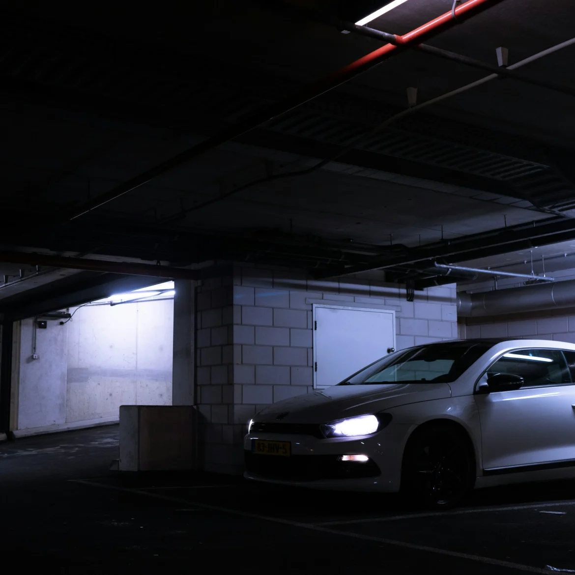 Auto in parkeergarage Rotterdam