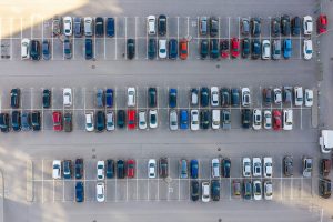 Thumbnail voor Kinderen urenlang alleen achtergelaten in parkeergarage in Rotterdam, ouders op stap