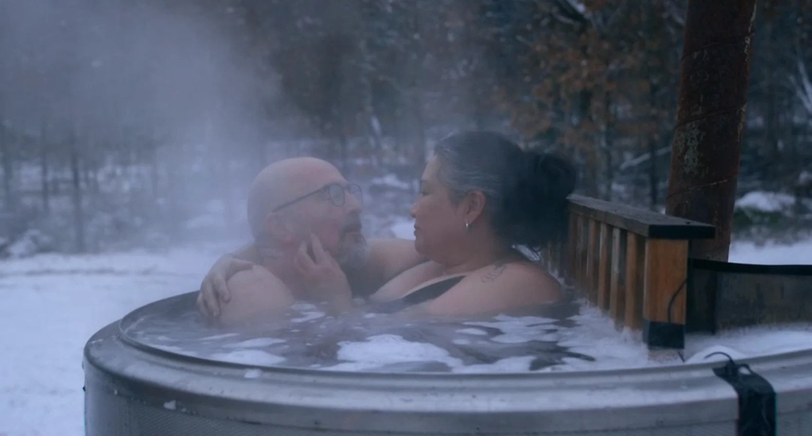 Temperatuur stijgt in Robins hottub in ‘Winter Vol Liefde’: 'Je bent zo sexy'