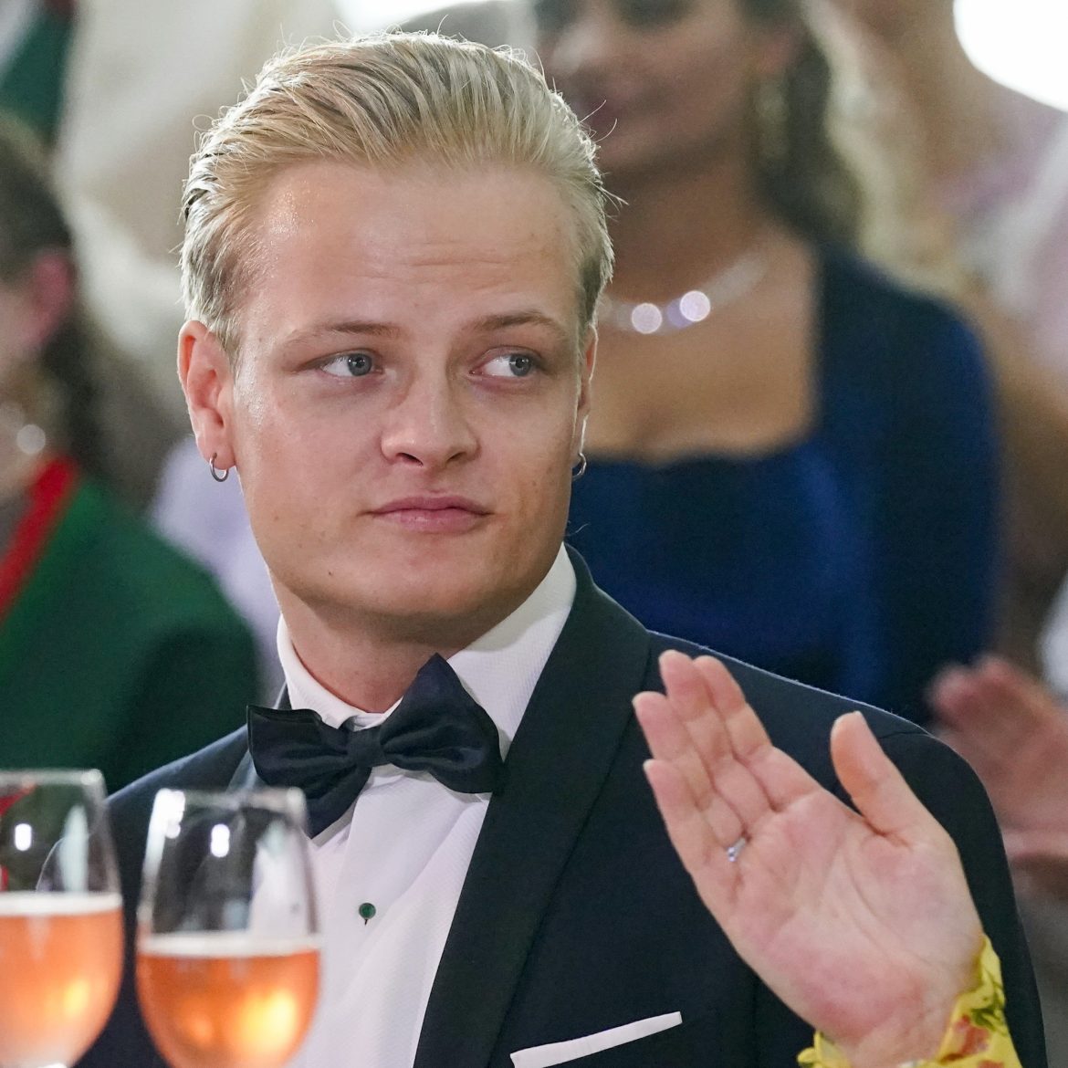 Marius Borg Høiby hoort zijn vonnis vanuit de gevangenis