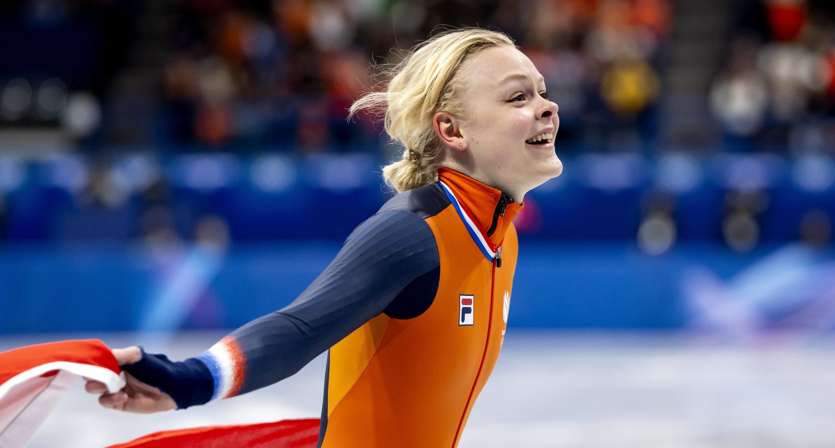 Dubbel goud: Xandra Velzeboer én Jens van ’t Wout schrijven shorttrackgeschiedenis in Milaan