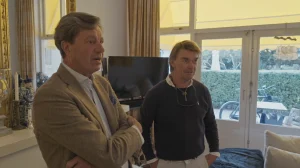 Thumbnail voor Roelof en Theo kibbelen over hun kunst in 'Oh Oh Den Haag': 'Dan koop je maar een ander huis'