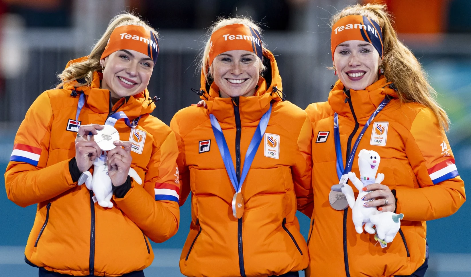 Ploegenachtervolging: vrouwen pakken zilver, mannen grijpen mis