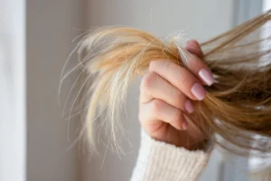 Vrouw met statisch haar