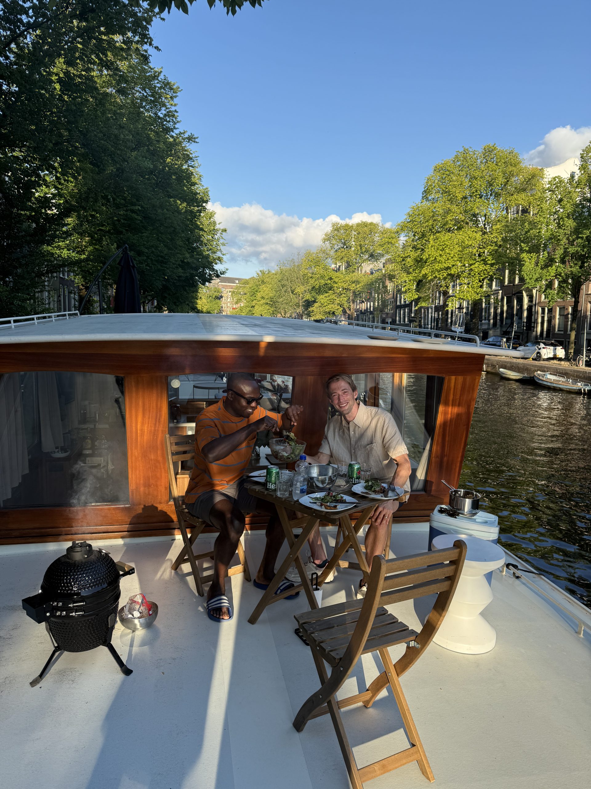 Thuis bij de MEIDEN Kelsey woonboot Amsterdam