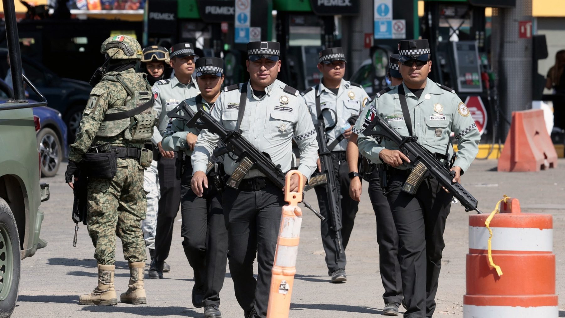 Chaos en paniek in Mexico na dood grote drugsbaron: bewoners krijgen dringend advies binnen te blijven