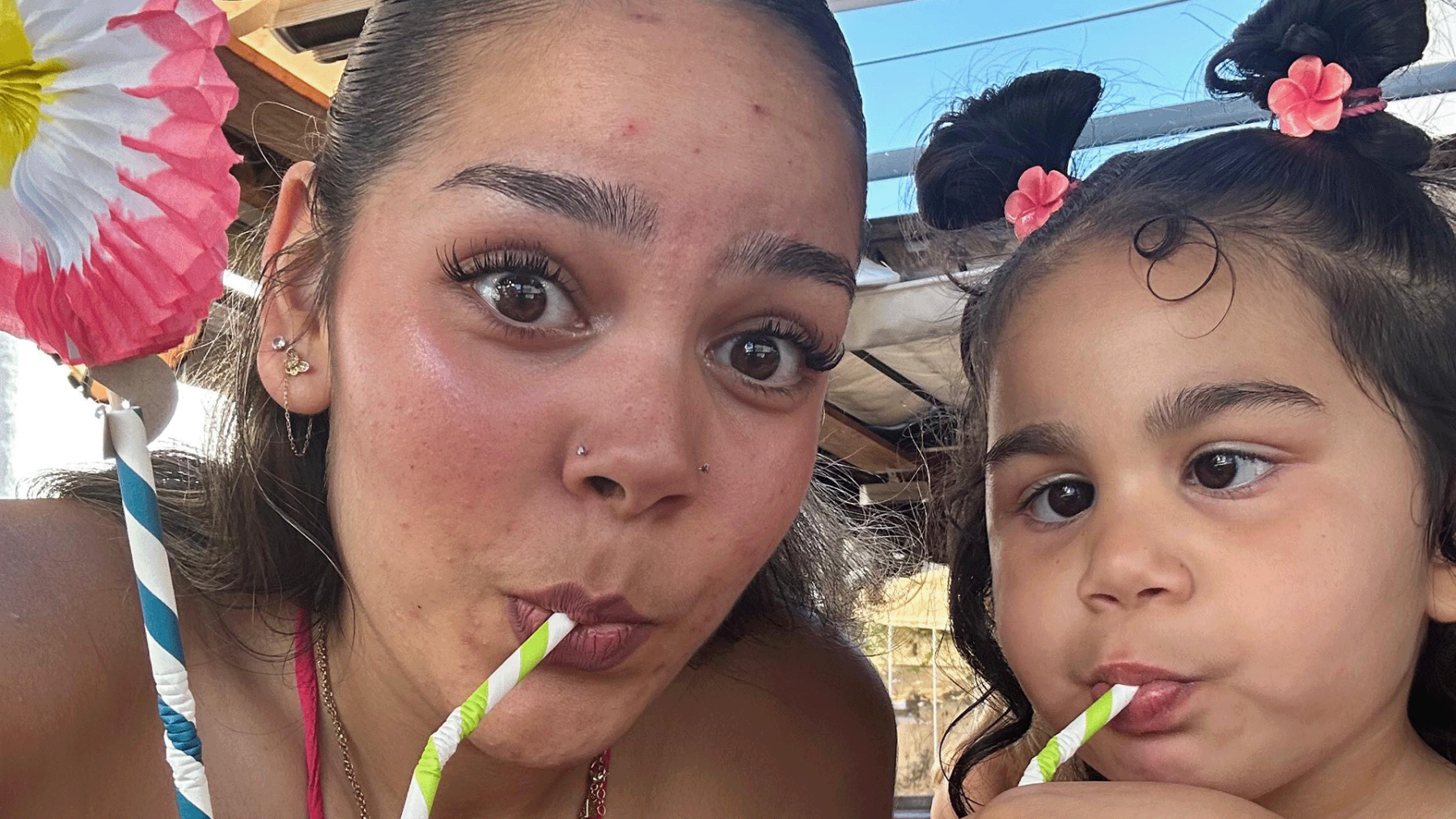 Batya (21) is mantelzorger van dochter (4): 'Artsen zeiden dat ik beter voor abortus kon gaan'