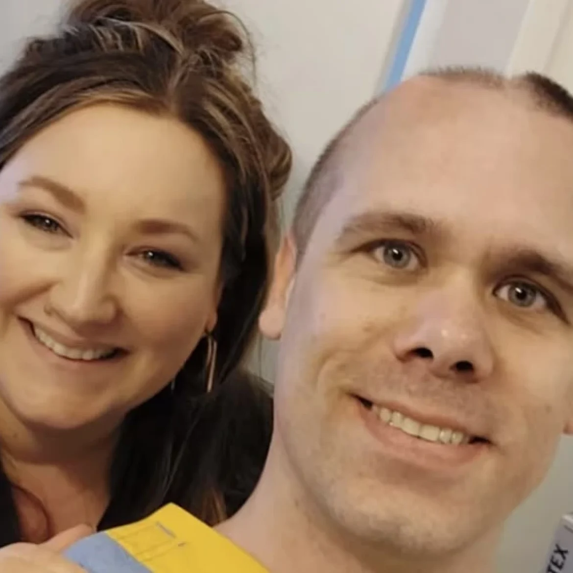 Alex de Lange en Linda