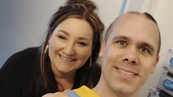 Alex de Lange en Linda