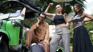 Thumbnail voor Maria Tailor zag voor het eerst in 3 jaar haar oud-pleegzusje in Singapore: 'Heel bijzonder moment'