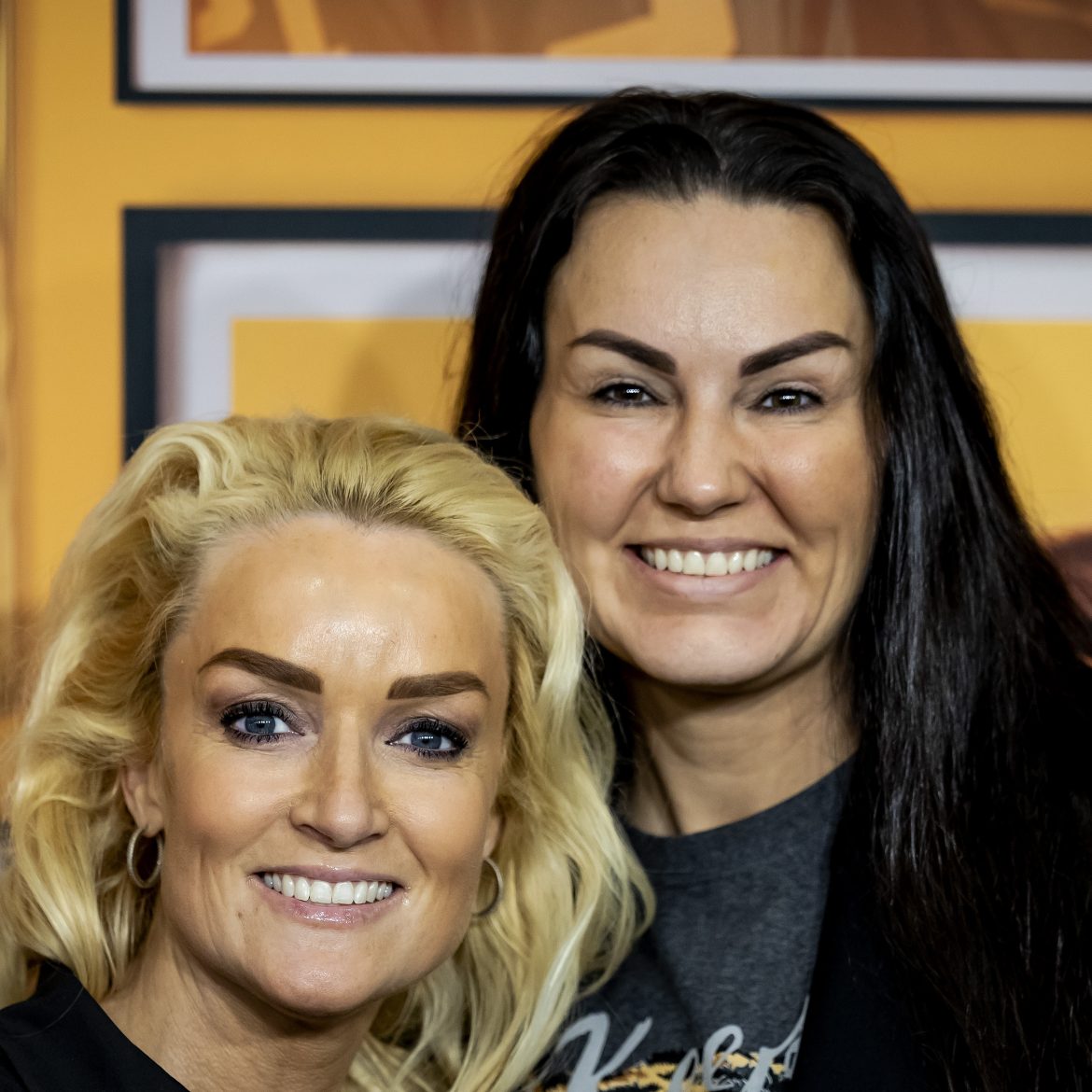 Samantha Steenwijk en haar partner Daisy vieren jubileum op niet-bestaande datum