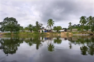Thumbnail voor 55-jarige Nederlander verdronken in de Surinameriver tijdens familievakantie