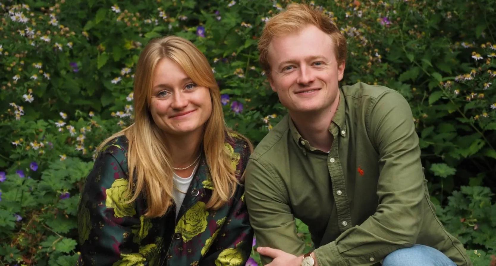 Lennart (30) reist naar de plek waar zijn zus Freya (26) overleed: 'Het voelde alsof ik háár was'