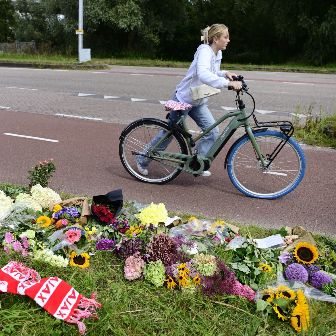 1700 medewerkers lazen dossier vermoorde Lisa (17), politie biedt excuses aan ouders aan