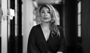 Thumbnail voor Yesim Candan: 'Ik ben boos dat vrouwen uit het leven worden gerukt door mannen die zeggen van hen te houden'