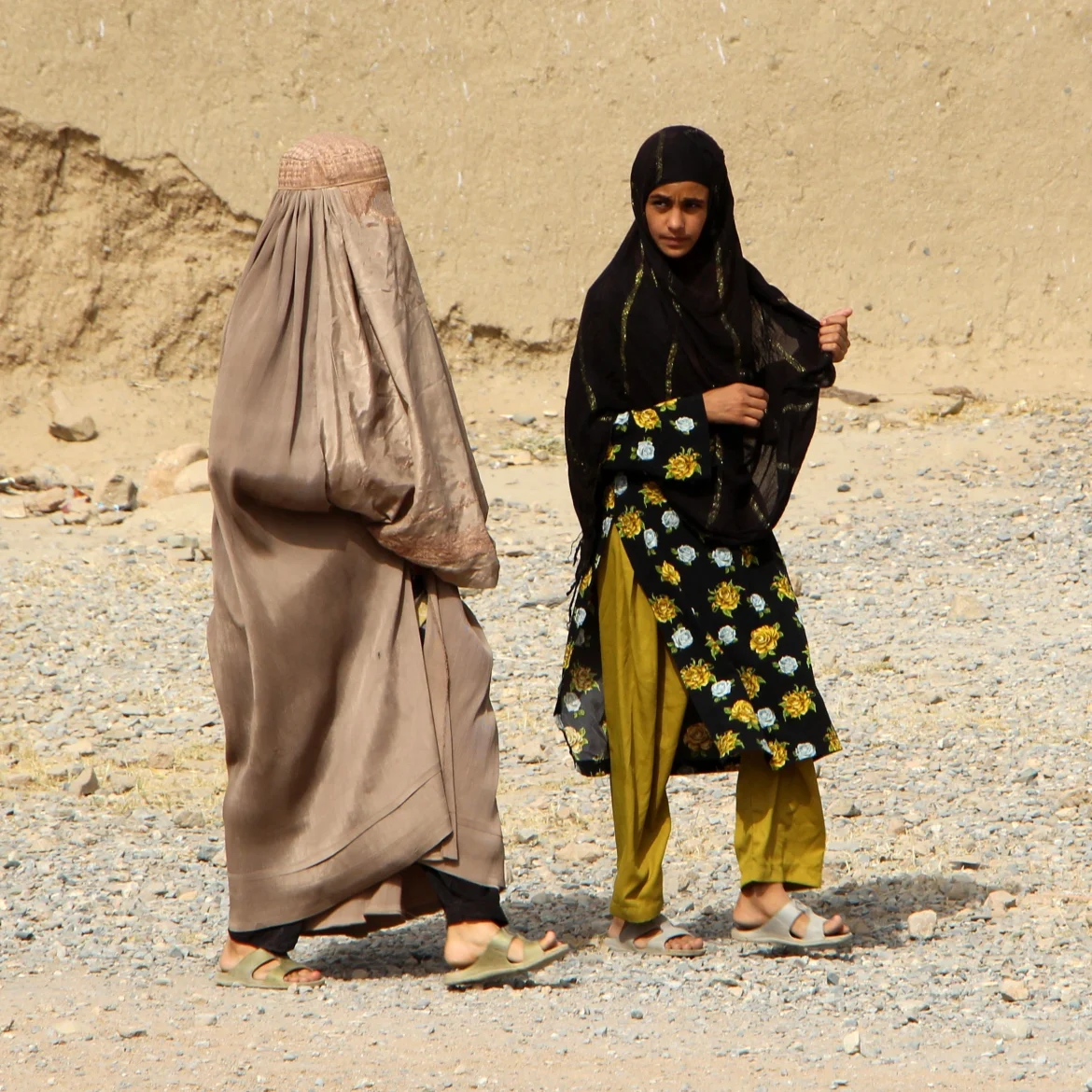 Taliban decreet vrouwen slaan