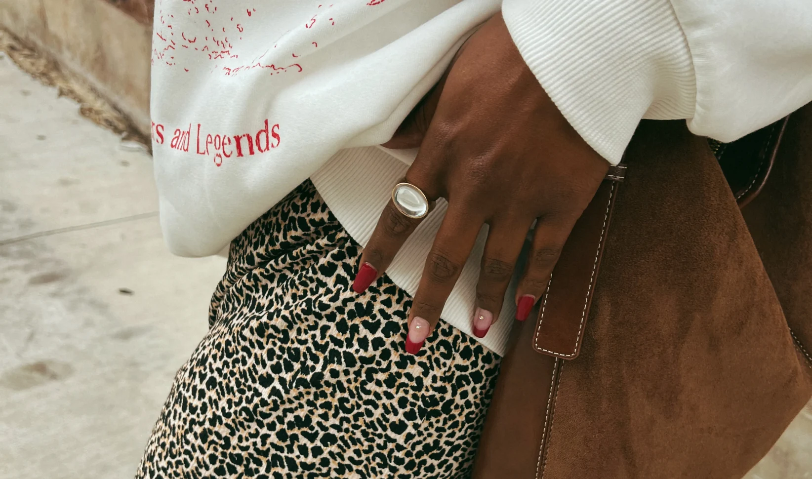 Brynn random man betaalt Tikkies