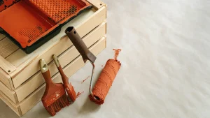 verfkwasten en rollers schoonmaken